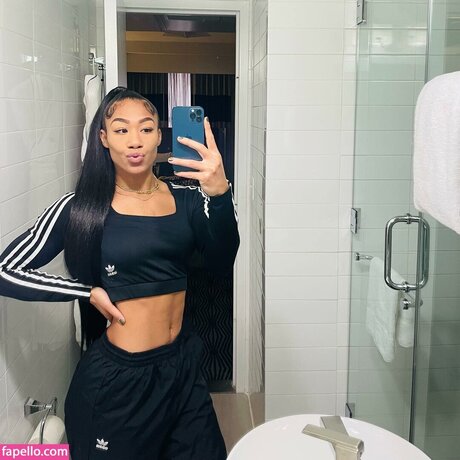 Alycia Baumgardner free pornstar picture