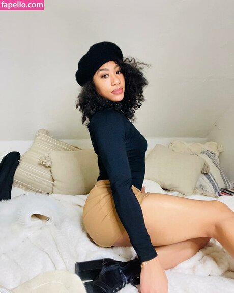 Alycia Baumgardner model hot gallery