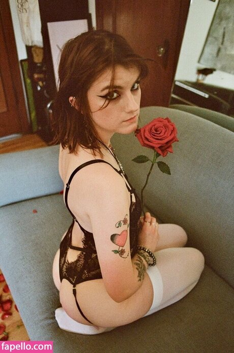 Msvioletvixxen model sexy galleries