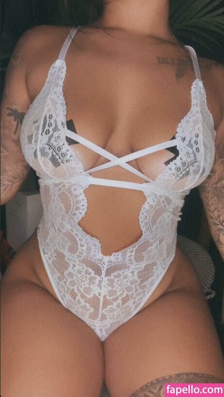 Brooke Barron art star photos