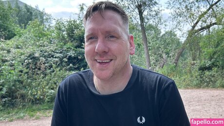 Sophietsxo pornstar naked photo