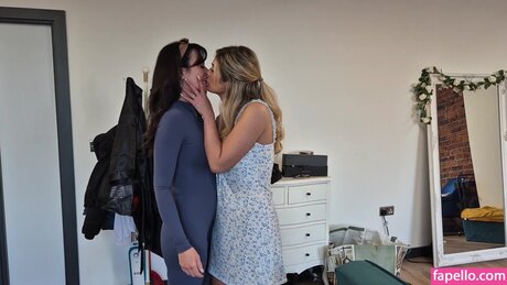 Ravenous Wife model exclusive img