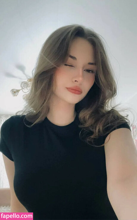 sharrimalagisi porn model image