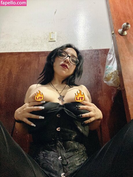 Alishy Raven perfect actress photos