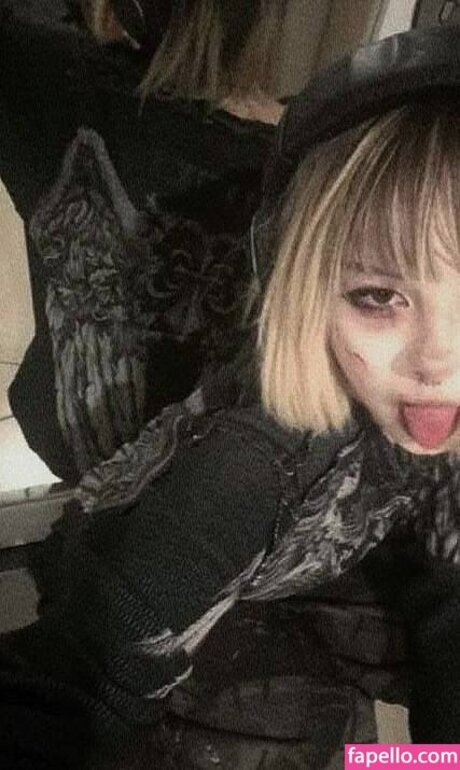 Paradoxy model porn pics