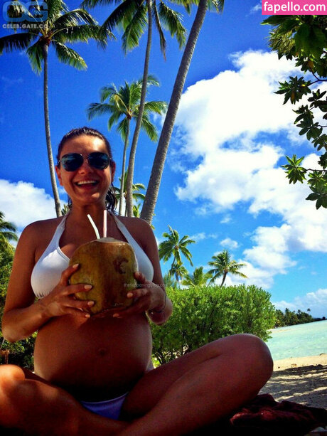 milakunis star art pic