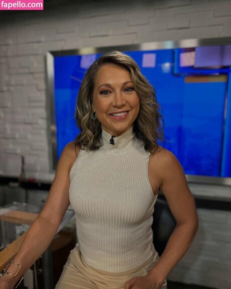 Ginger Zee sexy model photo