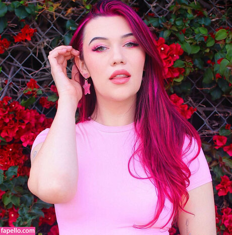 Jessie Paege nude model photo