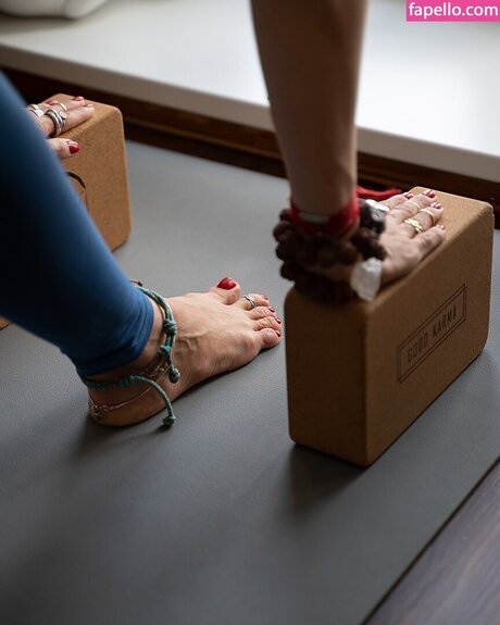 Eva Shik profile pic