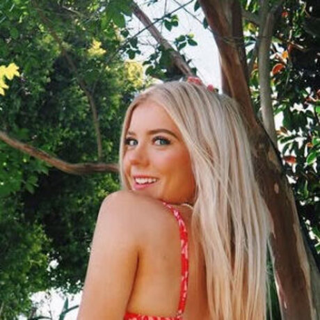 Mary Kate Willis model perfect picture