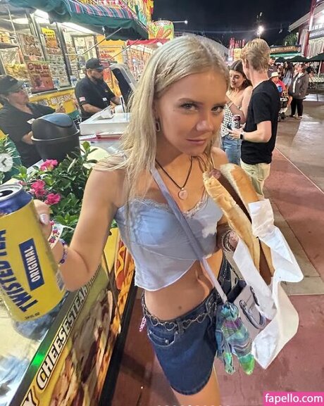 Mary Kate Willis nude model img