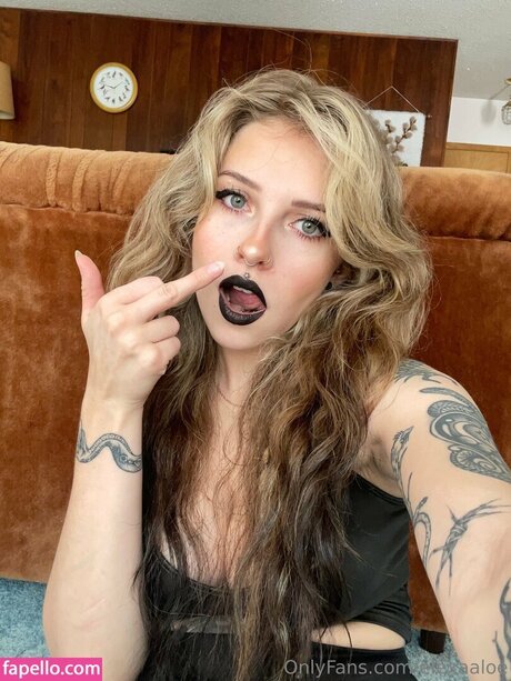 Mushbugs nude actress pic