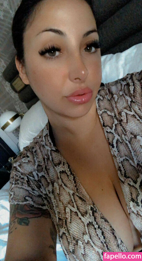 nadianaughty1 hot star images