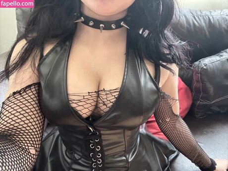 emily g0th porn actress img