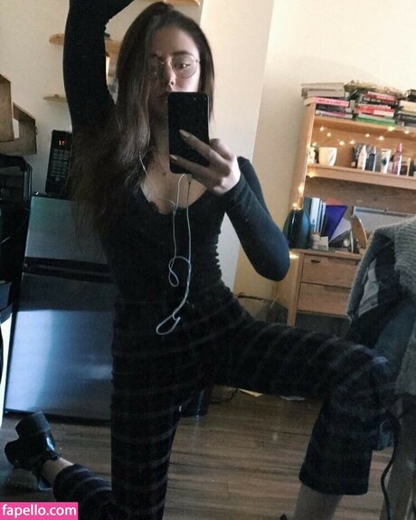 Lily Mo Sheen pornstar high quality pics