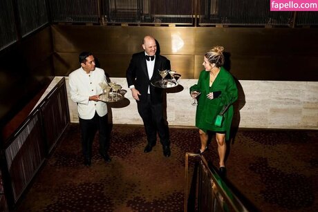 Lily Mo Sheen free pornstar galleries