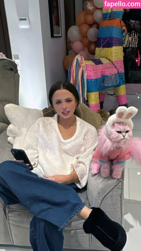 Lily Mo Sheen pornstar sexy gallery