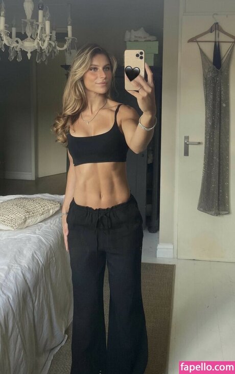 Demi Van Den Wildenberg adult actress photos