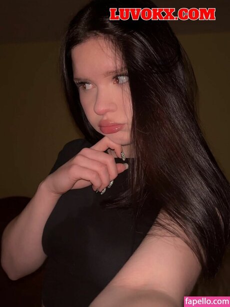 Junge Karoline exclusive pornstar photo