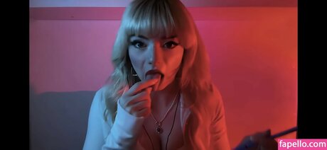 Emma s MySpace pornstar beautiful pic