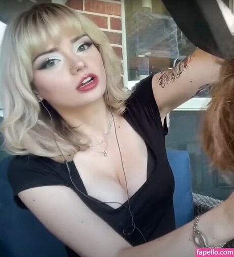 Emma s MySpace pornstar hot image