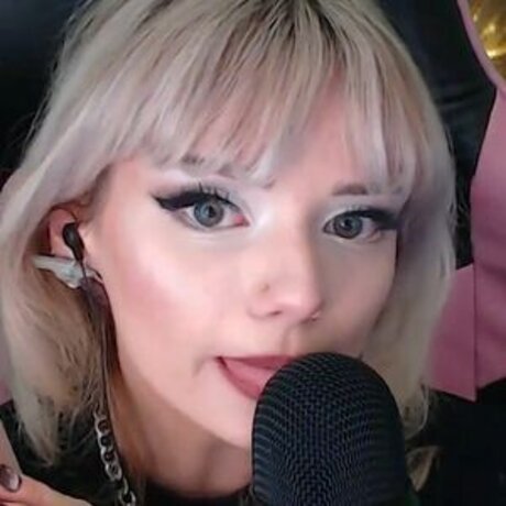 Emma s MySpace pornstar pretty img