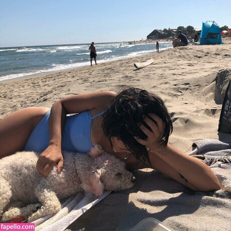 Blu Hunt top star picture