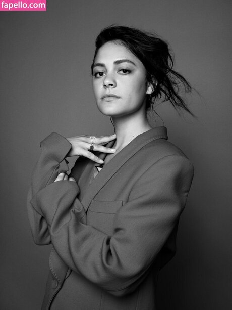 Blu Hunt exclusive model photos