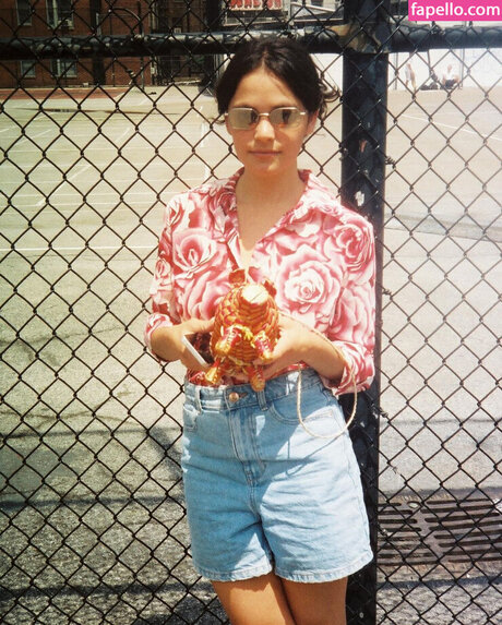 Blu Hunt model beautiful image