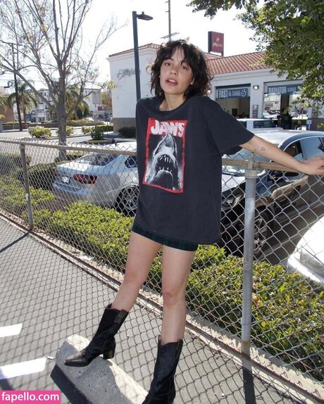 Blu Hunt star adult gallery