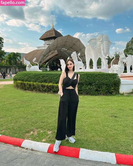 Kim Domingo art star gallery