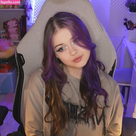 Roscumber model art pictures