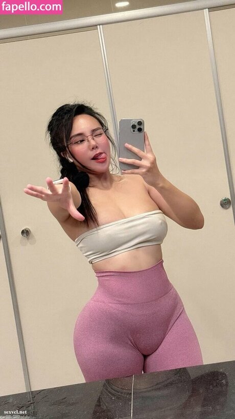 Minh Minh erotic star img