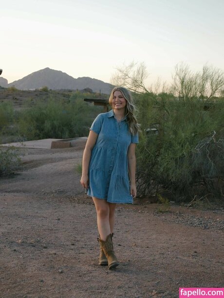 Hailey Johnson star naked pictures