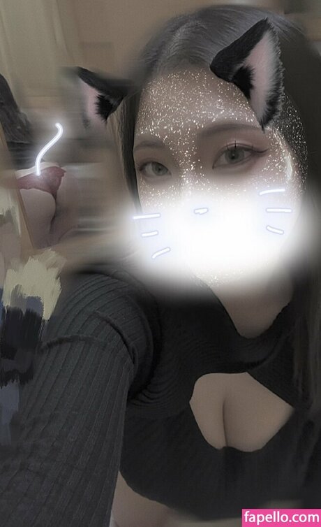 _UTxTU mom_ nice model image