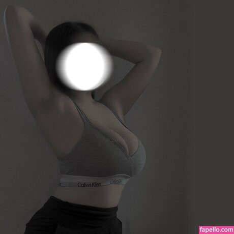 _UTxTU mom_ hot star img