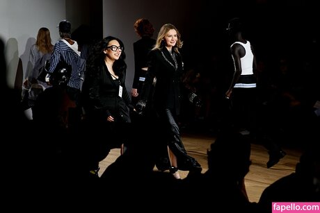 Anna Delvey hot actress images