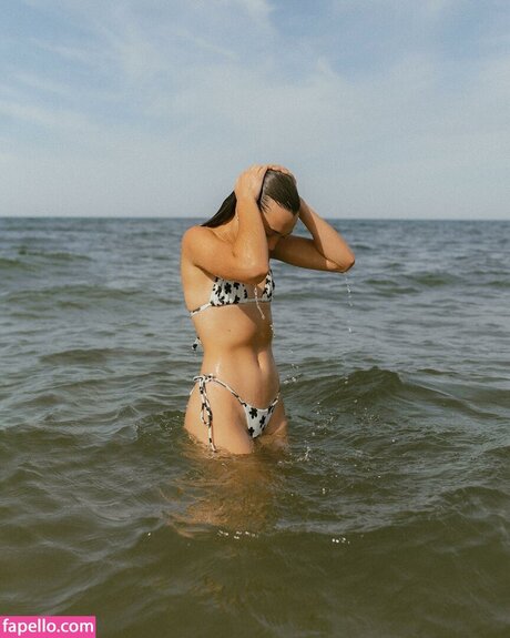 Hannah Meloche perfect pornstar pic