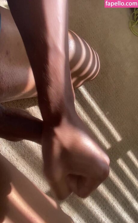 mikiinfinita nude actress archive