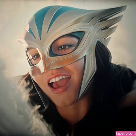 DCU Women free model picture