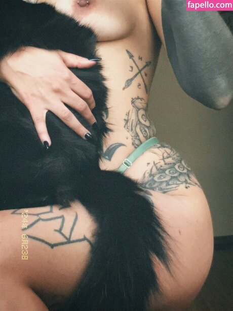 Tamiris Alves nude model pic