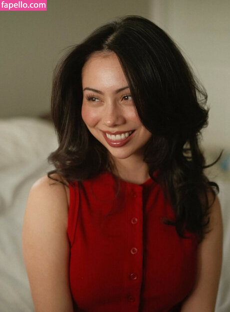 Amber Cosette model naked img