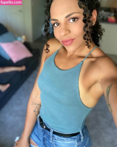 Amber Reacts naked model archive