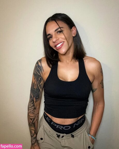 Amber Reacts thumbnail