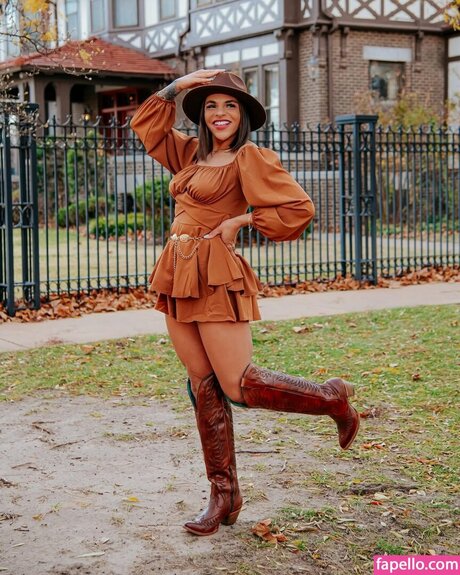 Amber Reacts naked model archive