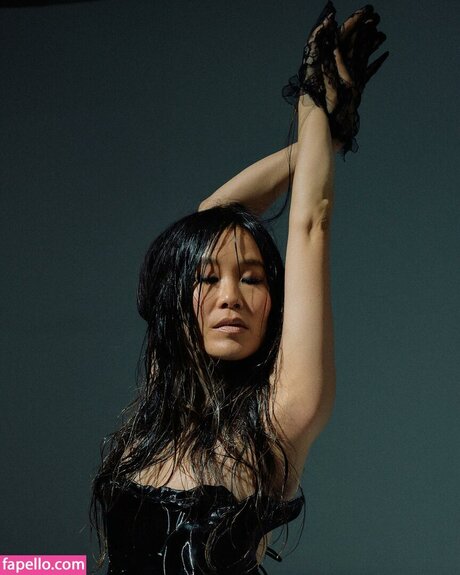 Alicia Hannah Kim model nice photo