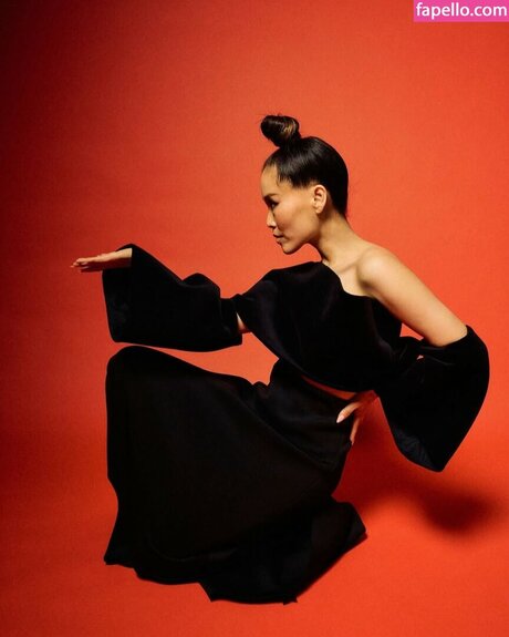 Alicia Hannah Kim perfect model pic