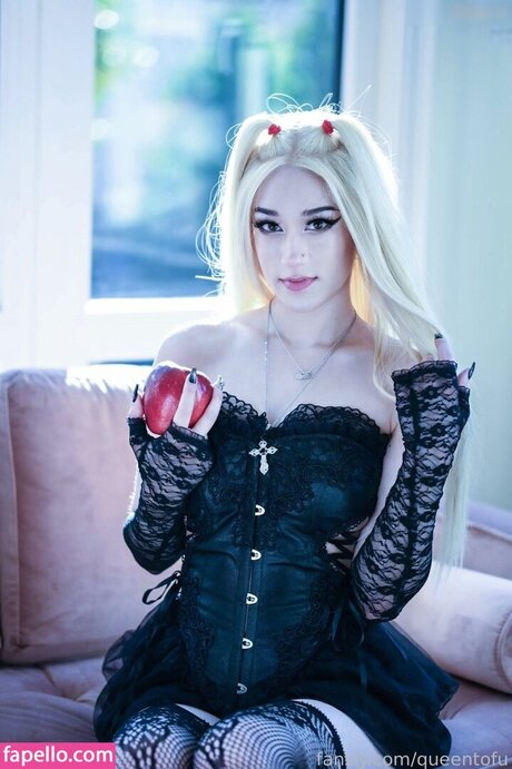 Queen Tofu erotic actress images