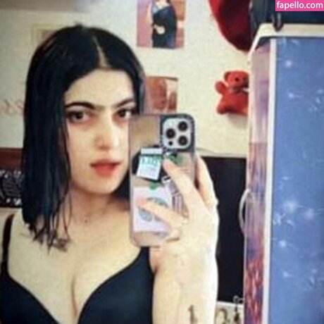 Jasneet Kaur erotic model pics