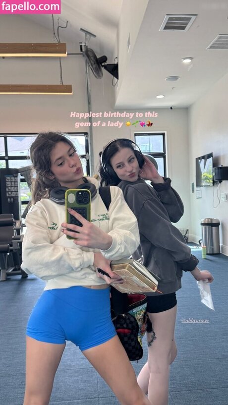 Skylar Martin free pornstar pictures